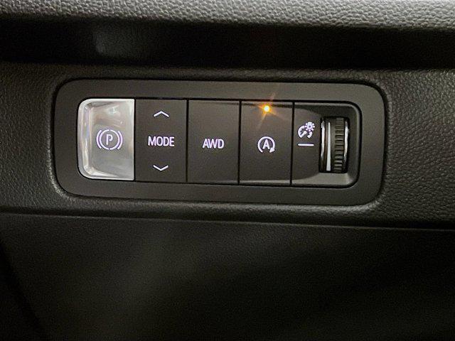 Photo of 2025 Mosaic Black Metallic Chevrolet Traverse