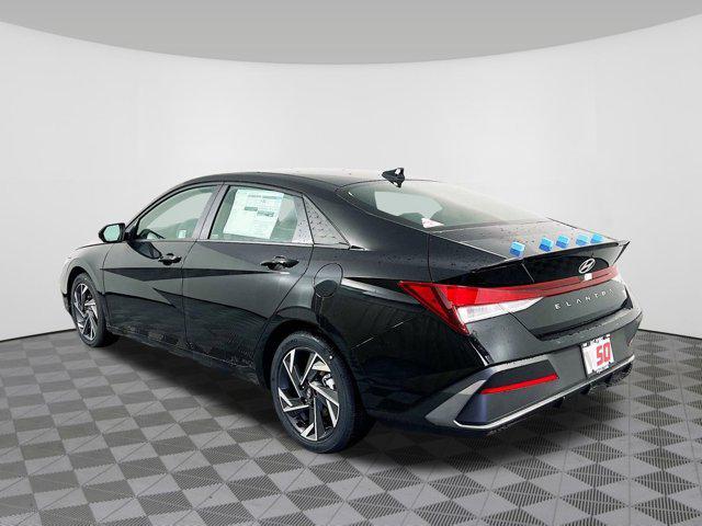 Photo of 2025 Abyss Black Hyundai ELANTRA