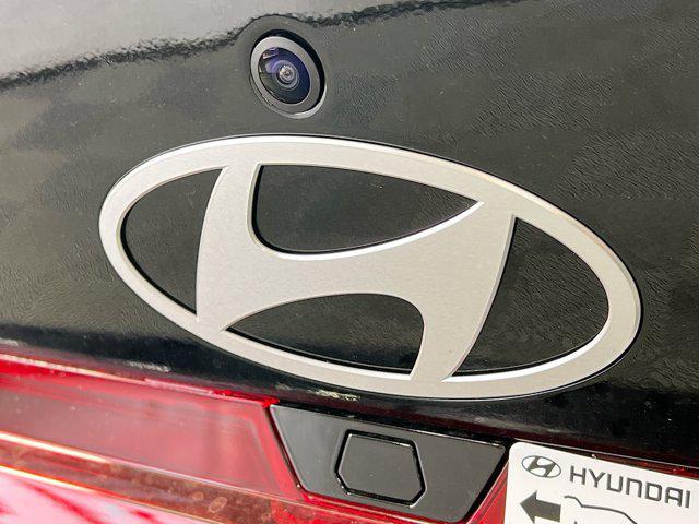 Photo of 2025 Abyss Black Hyundai ELANTRA