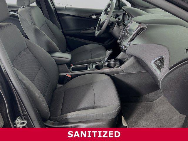 Photo of 2017 Tungsten Metallic Chevrolet Cruze
