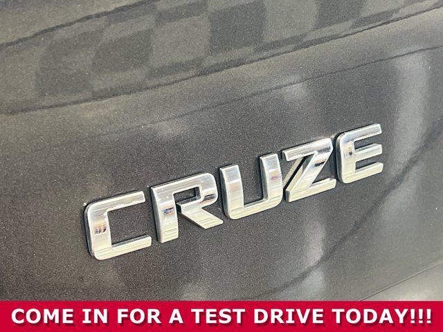 Photo of 2017 Tungsten Metallic Chevrolet Cruze
