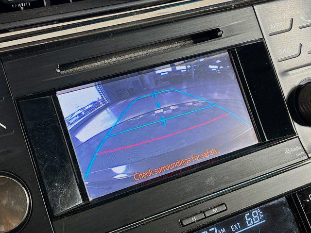Photo of 2014 Red Toyota Avalon