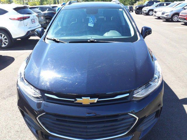 Photo of 2021 Midnight Blue Metallic Chevrolet Trax
