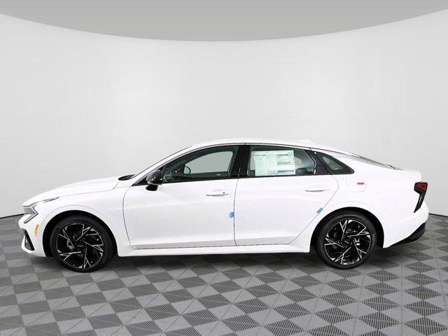 Photo of 2026 Snow White Pearl Kia K5