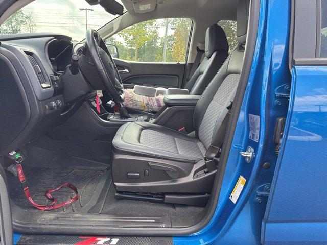 Photo of 2022 Bright Blue Metallic Chevrolet Colorado