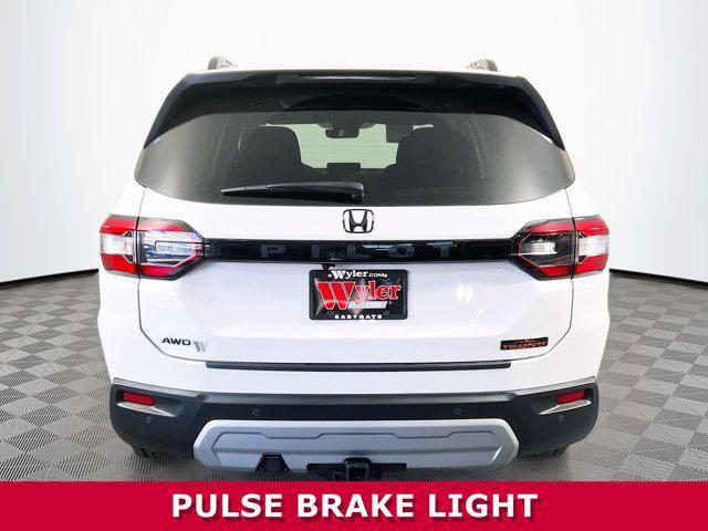 Photo of 2025 Platinum White Pearl Honda Pilot