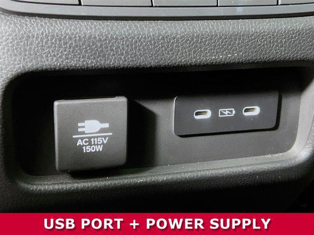Photo of 2025 Platinum White Pearl Honda Pilot