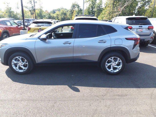Photo of 2024 Sterling Gray Metallic Chevrolet Trax