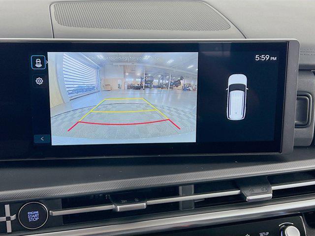 Photo of 2025 Shimmering Silver Hyundai SANTA FE