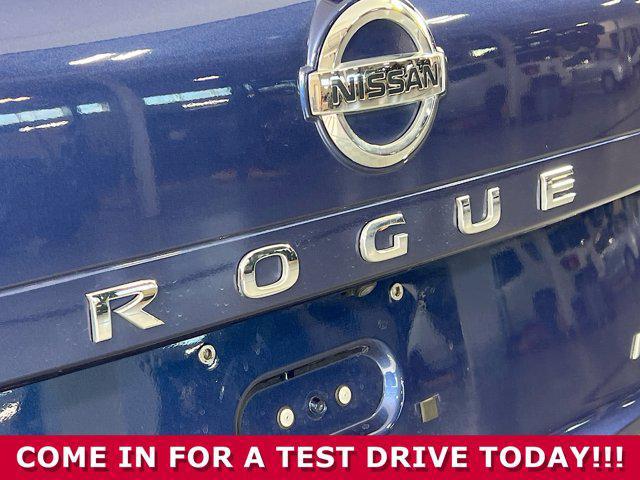 Photo of 2021 Caspian Blue Metallic Nissan Rogue