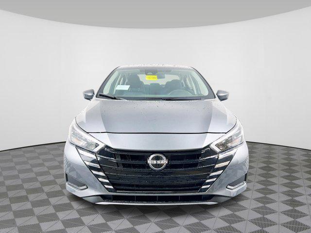 Photo of 2025 Gun Metallic Nissan Versa