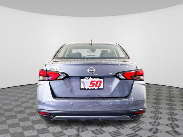 Photo of 2025 Gun Metallic Nissan Versa