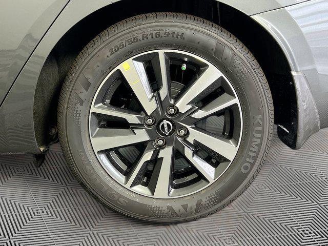 Photo of 2025 Gun Metallic Nissan Versa