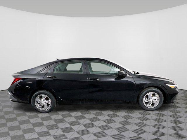 Photo of 2025 Abyss Black Hyundai ELANTRA