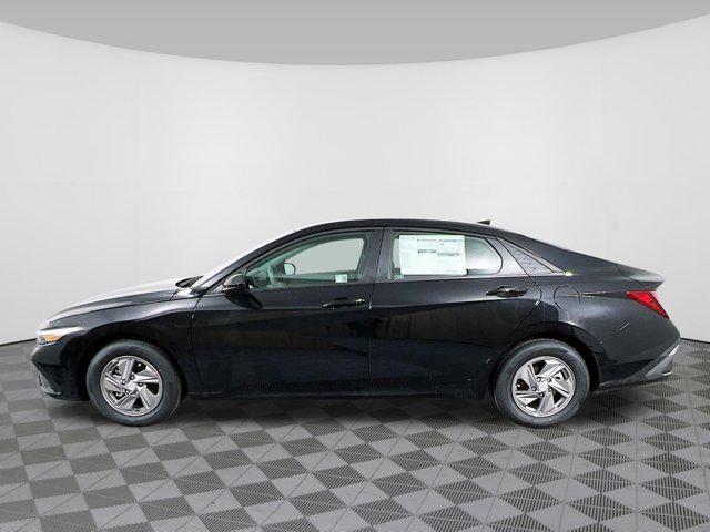 Photo of 2025 Abyss Black Hyundai ELANTRA