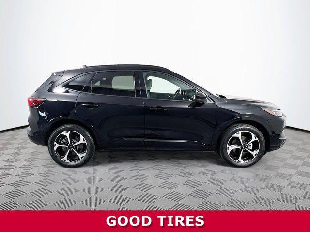 Photo of 2024 Black Metallic Ford Escape