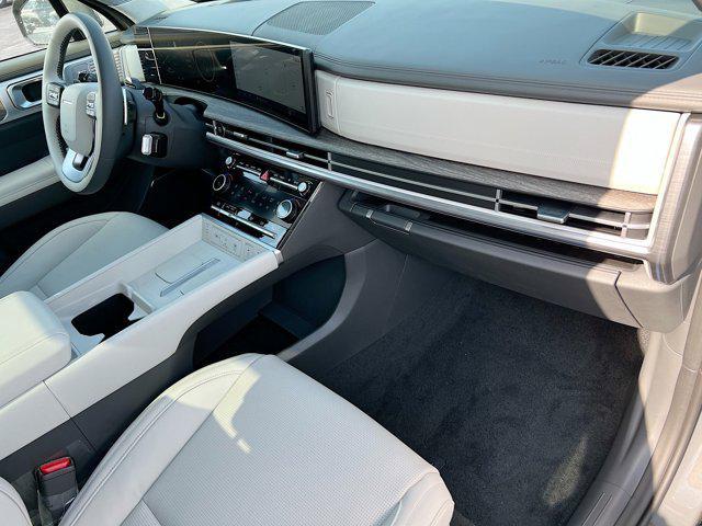 Photo of 2025 Hampton Gray Hyundai SANTA FE