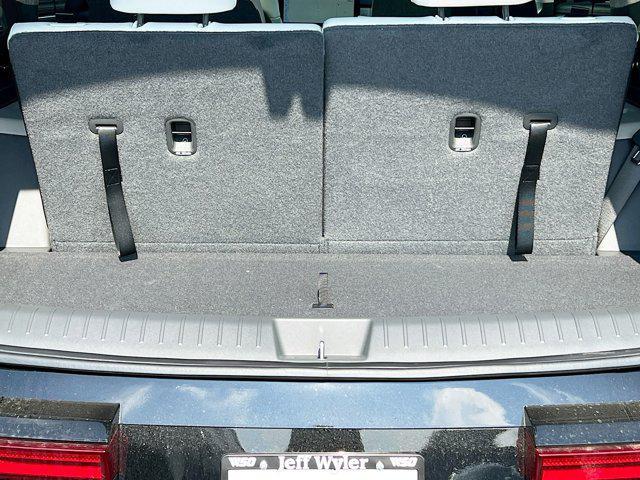 Photo of 2025 Hampton Gray Hyundai SANTA FE