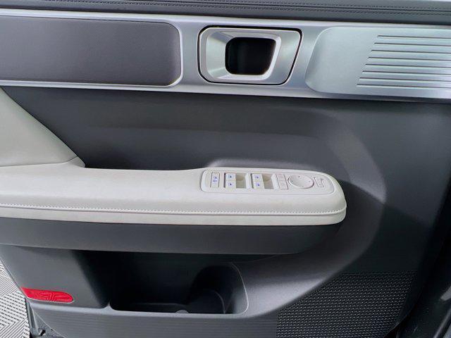 Photo of 2025 Hampton Gray Hyundai SANTA FE
