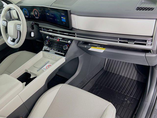 Photo of 2025 Hampton Gray Hyundai SANTA FE