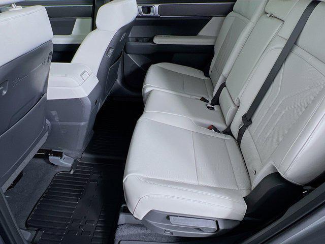 Photo of 2025 Hampton Gray Hyundai SANTA FE