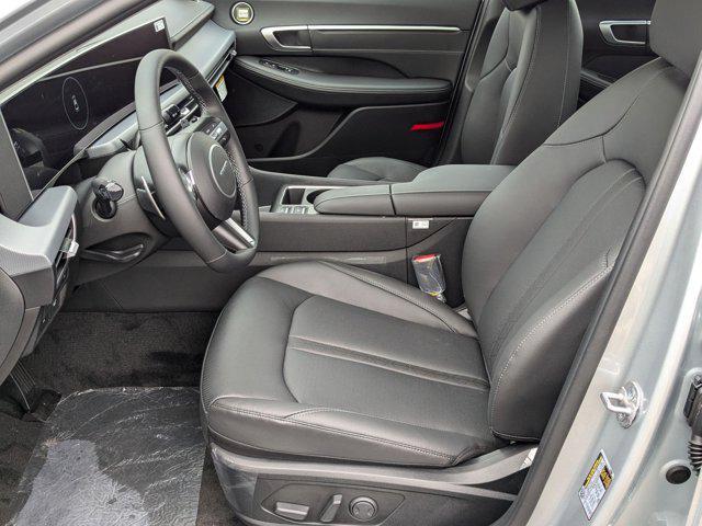 Photo of 2025 Aero Silver Hyundai SONATA Hybrid