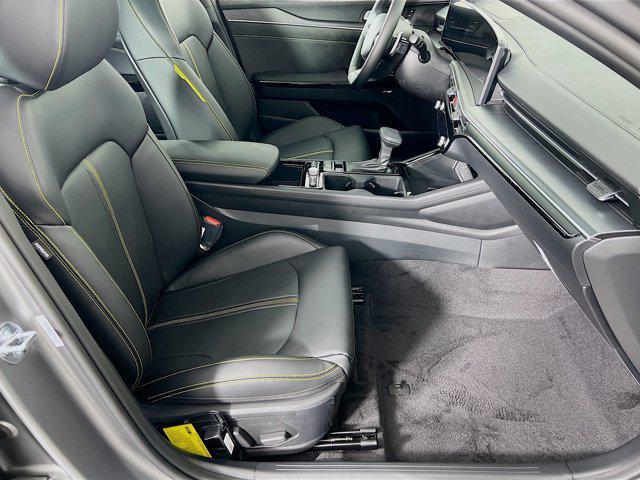 Photo of 2025 Steel Matte Gray Kia K5