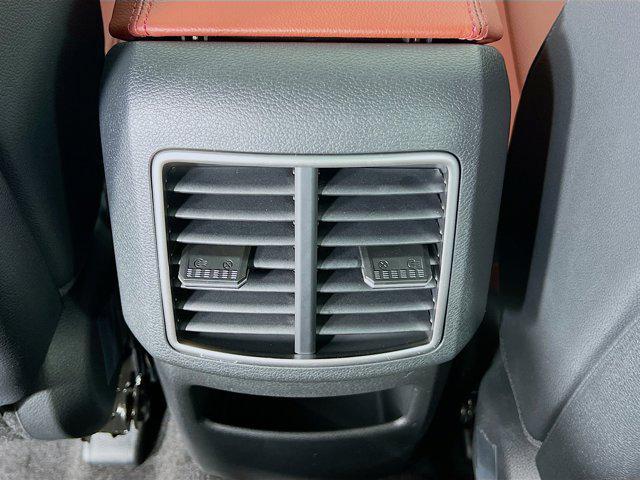 Photo of 2025 Fusion Black Kia Sportage Hybrid