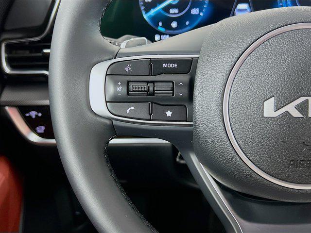 Photo of 2025 Fusion Black Kia Sportage Hybrid