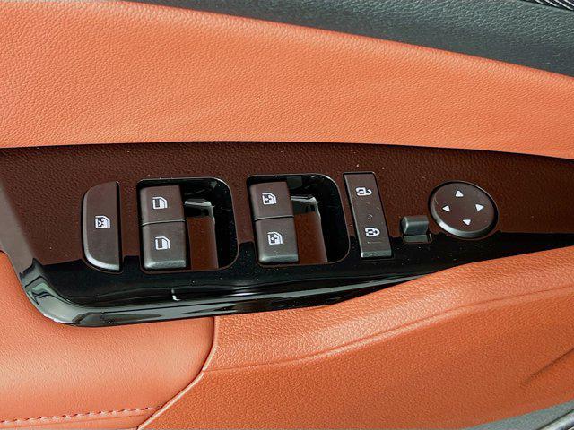 Photo of 2025 Fusion Black Kia Sportage Hybrid
