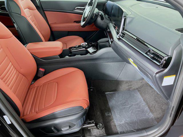 Photo of 2025 Fusion Black Kia Sportage Hybrid