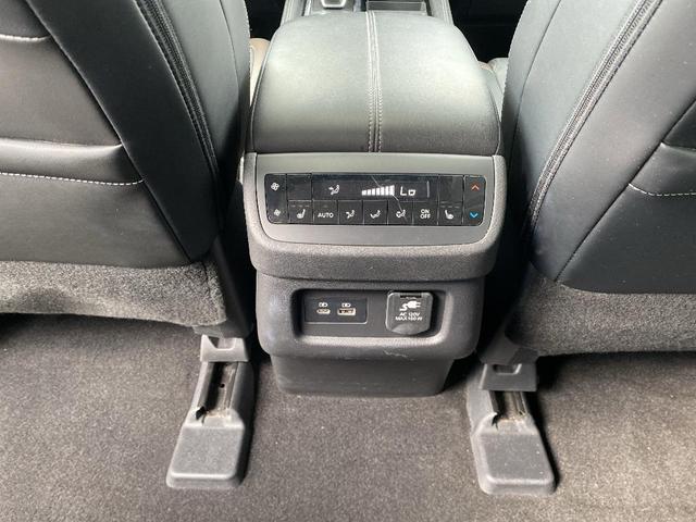 Photo of 2023 2 Tone Green / Black Roof Nissan Pathfinder
