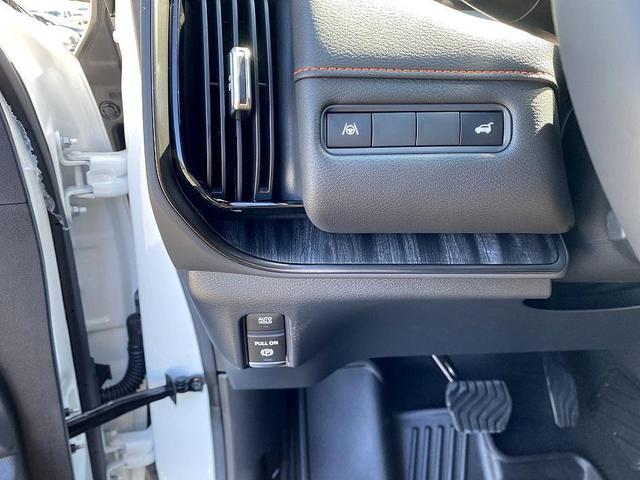 Photo of 2026 White Nissan Armada