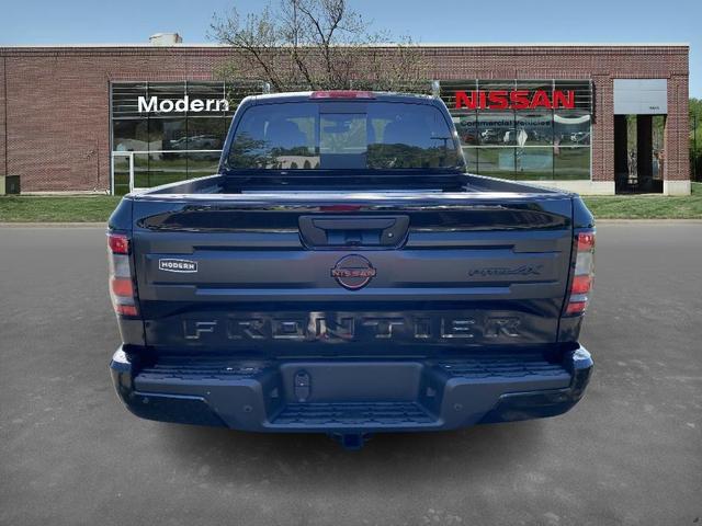 Photo of 2025 Black Nissan Frontier