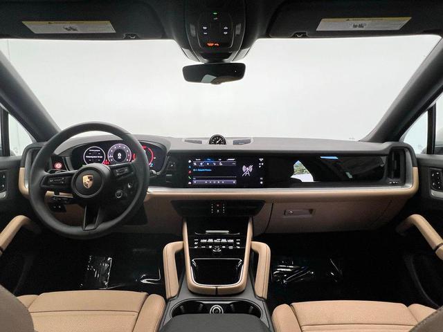 Photo of 2025 White Porsche Cayenne