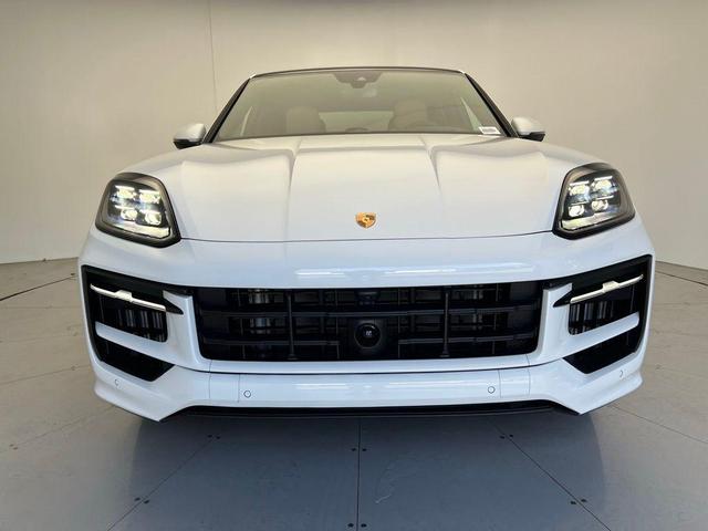 Photo of 2025 White Porsche Cayenne