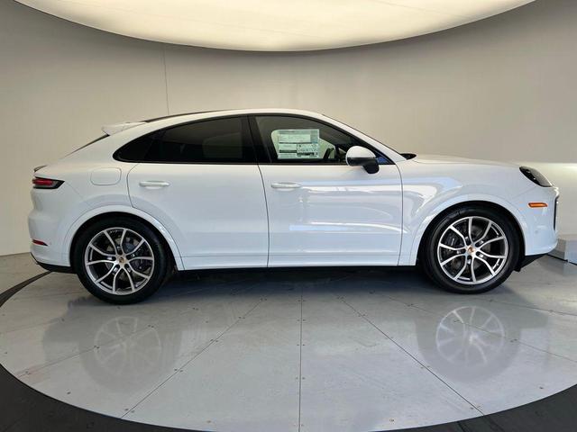 Photo of 2025 White Porsche Cayenne
