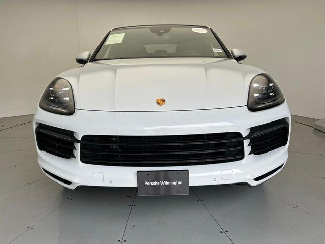 Photo of 2022 Carrara White Porsche Cayenne
