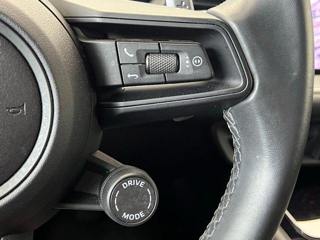 Photo of 2024 Gray Porsche Cayenne