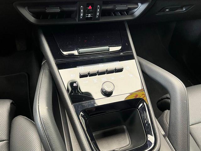 Photo of 2024 Gray Porsche Cayenne