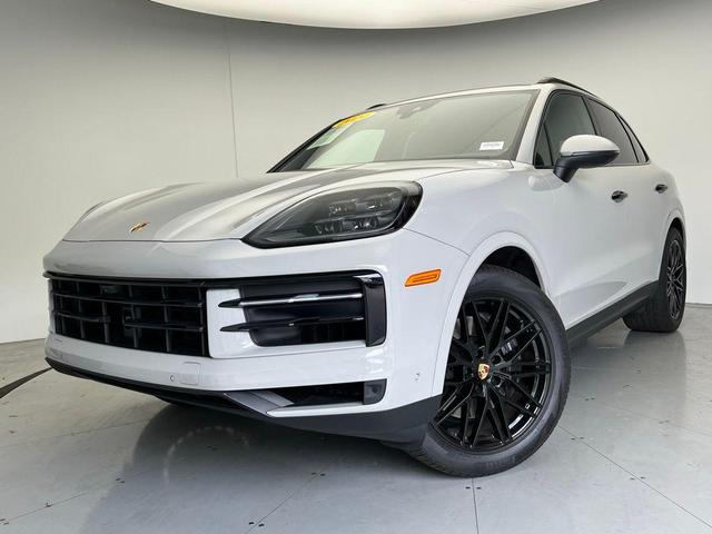 Photo of 2024 Gray Porsche Cayenne