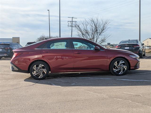 Photo of 2025 Ultimate Red Hyundai ELANTRA