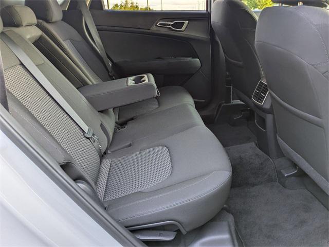 Photo of 2024 Snow White Pearl Kia Sportage