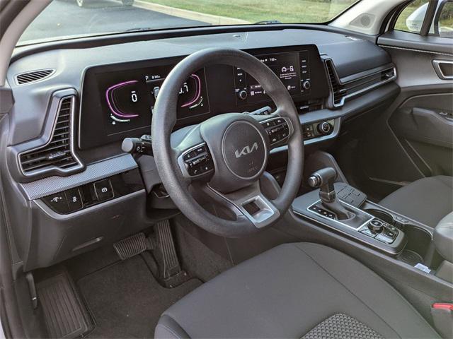 Photo of 2024 Snow White Pearl Kia Sportage