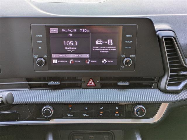 Photo of 2024 Snow White Pearl Kia Sportage