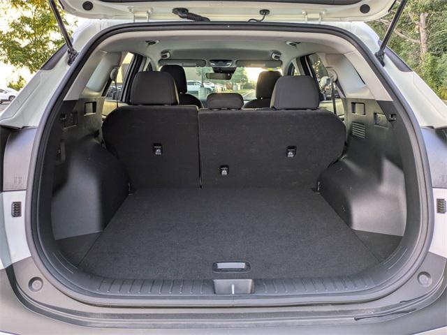Photo of 2024 Snow White Pearl Kia Sportage