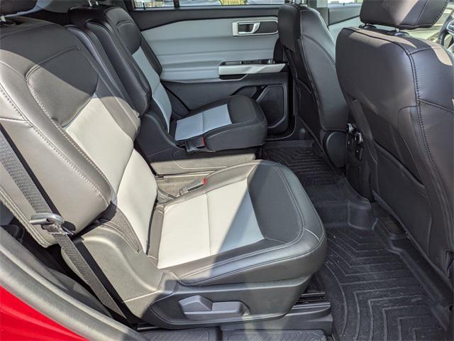 Photo of 2022 Rapid Red Metallic Tinted Clearcoat Ford Explorer