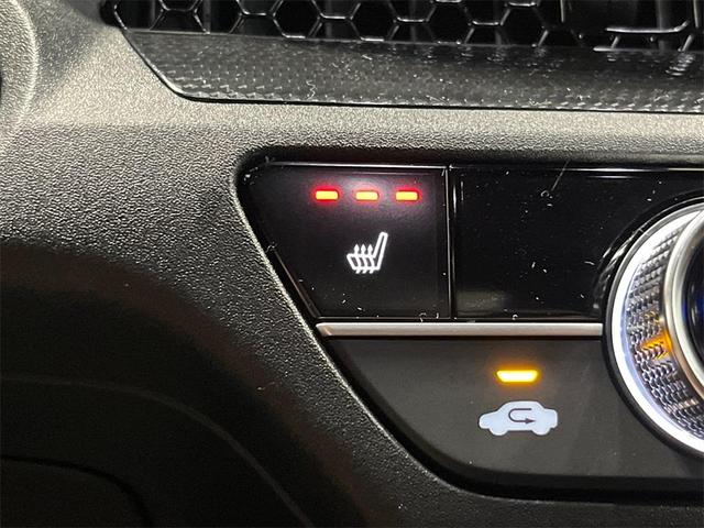 Photo of 2026 Platinum White Pearl Honda CR-V Hybrid
