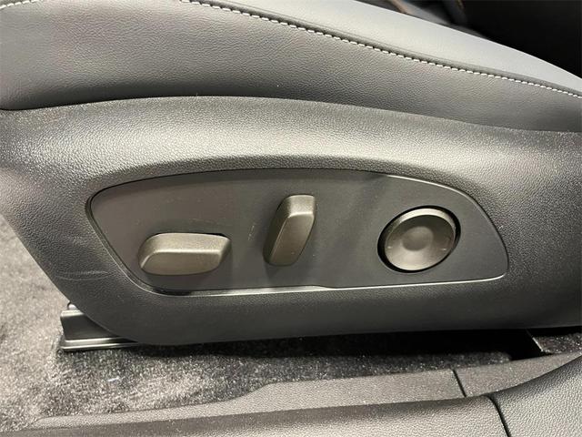 Photo of 2025 Mercury Silver Metallic Honda Prologue
