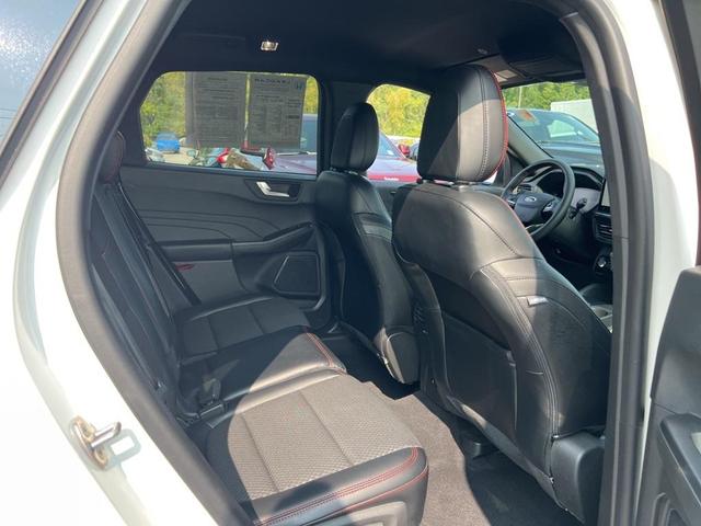 Photo of 2023 Star White Ford Escape